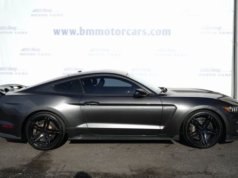 Used 2017 Ford Mustang Shelby GT350 image 7