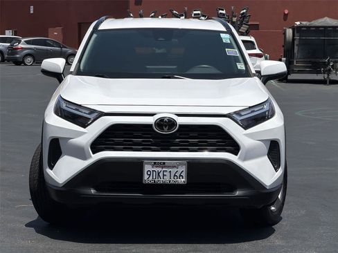 Used 2022 Toyota RAV4 XLE FWD image 7