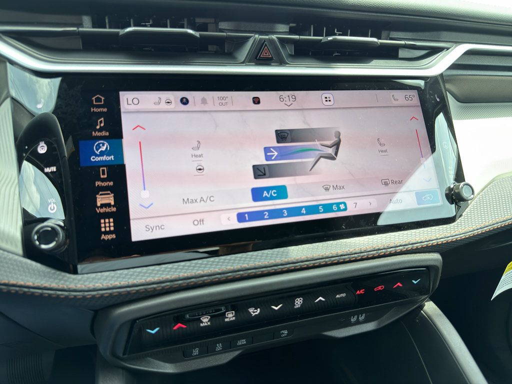 New 2026 Jeep Cherokee Limited AWD/4WD image 23