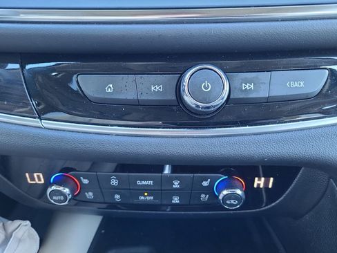 Used 2021 Buick Enclave Premium w/ Sun and Sites Package AWD/4WD image 23