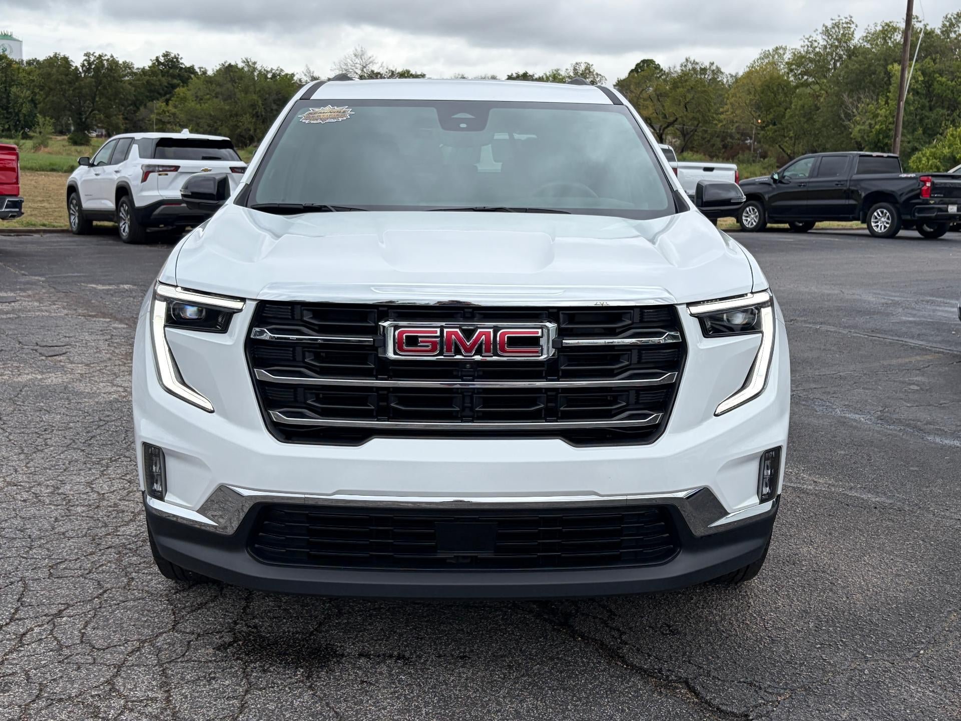 Used 2026 GMC Acadia Elevation w/ Elevation Premium Package FWD image 10