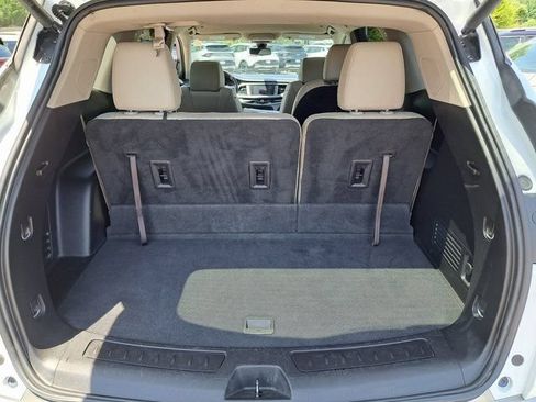 Used 2020 Buick Enclave Essence w/ Sound and Sites Package FWD image 30