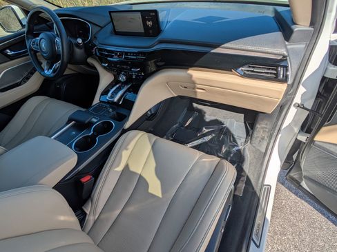 Used 2023 Acura MDX SH-AWD w/ Advance Package image 30