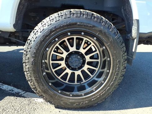 Used 2021 Ford F350 Platinum w/ FX4 Off-Road Package AWD/4WD image 27