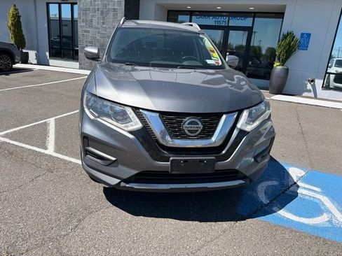 Used 2018 Nissan Rogue SV AWD/4WD image 2