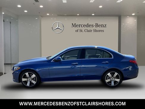 Used 2025 Mercedes-Benz C 300 4MATIC Sedan image 2