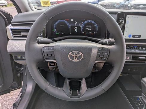 Used 2026 Toyota Camry XLE w/ Premium Package AWD/4WD image 17