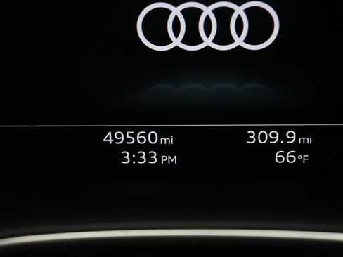 Used 2022 Audi Q8 Premium Plus AWD/4WD image 33