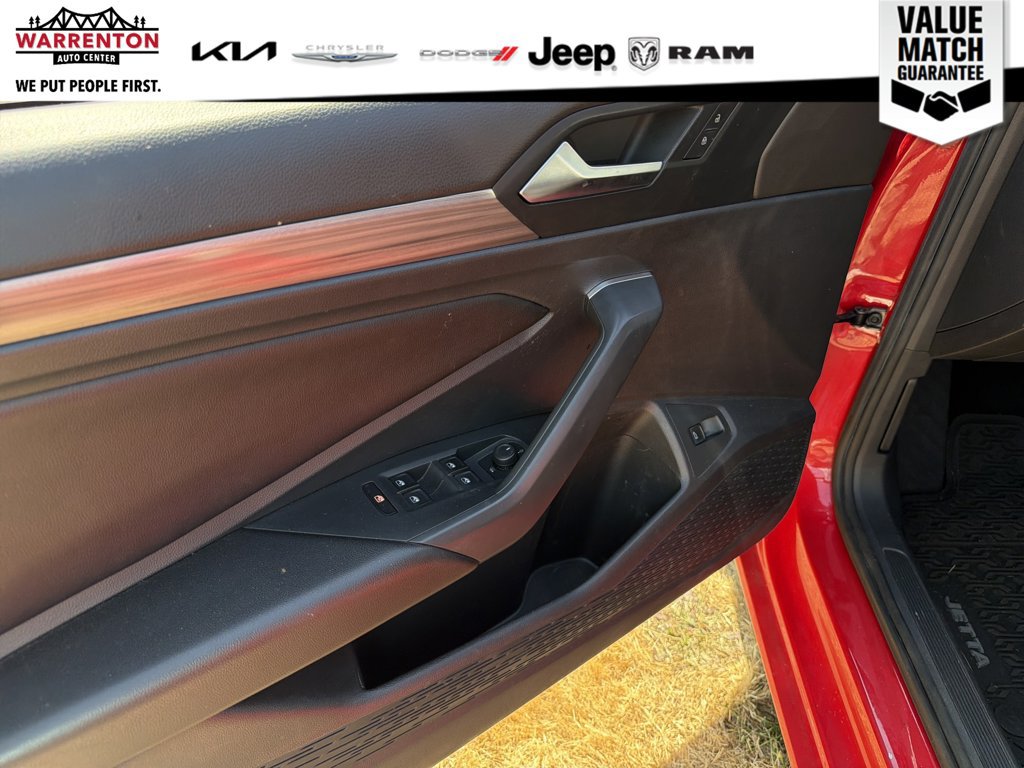 Used 2019 Volkswagen Jetta SEL FWD image 16