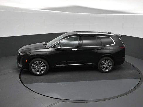 Used 2024 Cadillac XT6 Premium Luxury w/ Technology Package AWD/4WD image 46