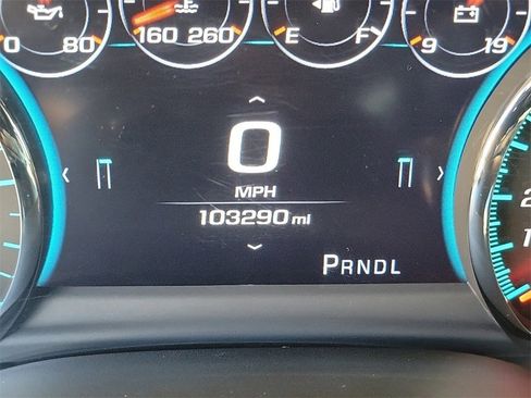 Used 2018 GMC Yukon Denali image 25