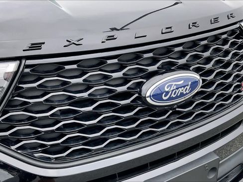 Used 2023 Ford Explorer ST w/ Equipment Group 401A AWD/4WD image 29