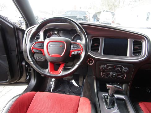 Used 2019 Dodge Charger Scat Pack w/ Technology Group image 19
