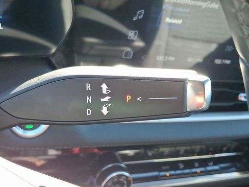 Used 2026 Chevrolet Equinox LT image 15