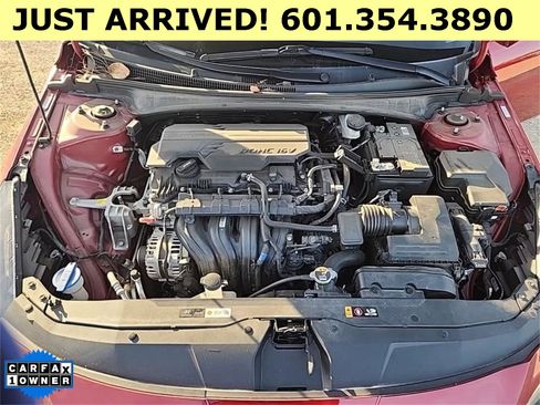 Used 2023 Hyundai Elantra SEL w/ Convenience Package image 9