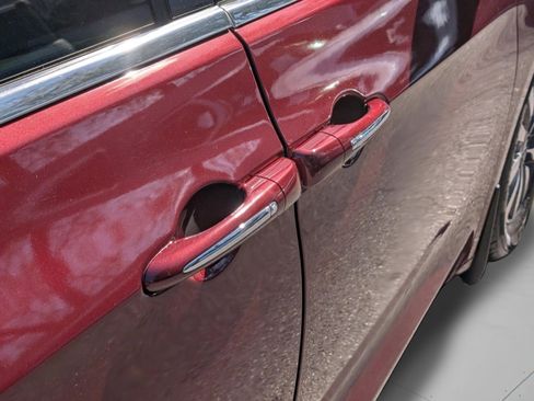 Used 2021 Chrysler Pacifica Touring-L image 32