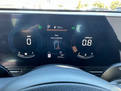 Used 2024 Hyundai Kona SE FWD image 26