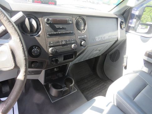 Used 2016 Ford F250 XL RWD image 6