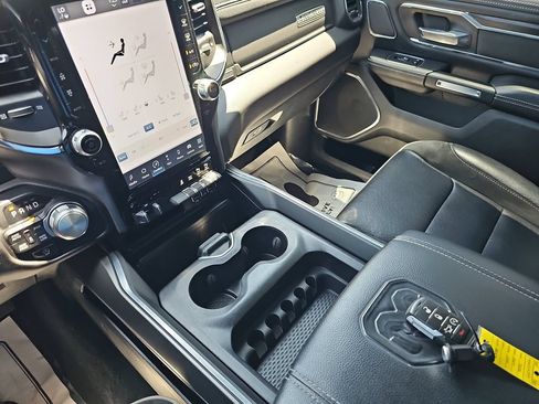 Used 2024 RAM 1500 Laramie AWD/4WD image 25