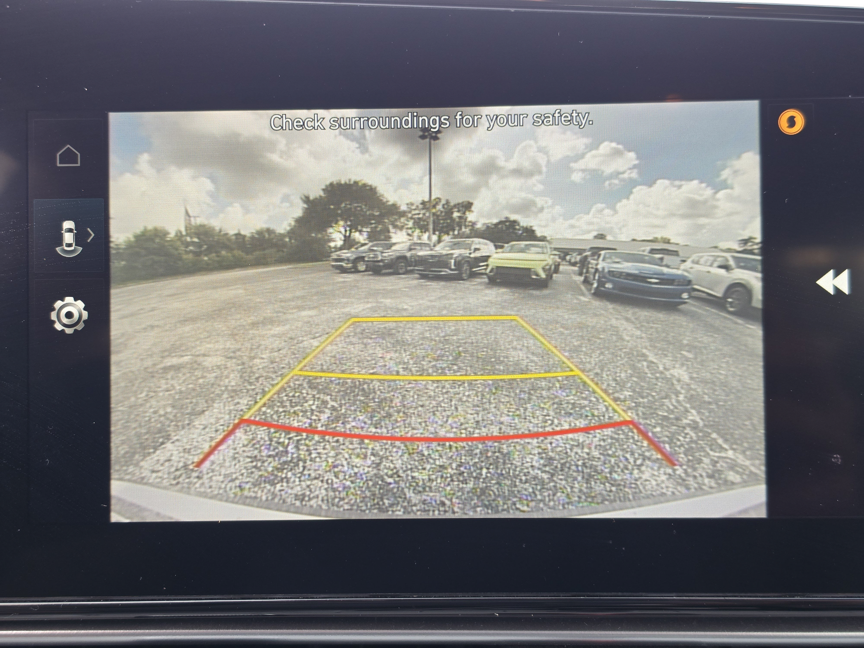 Used 2025 Hyundai Elantra Limited FWD image 26