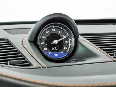 Certified 2025 Porsche 911 Carrera RWD image 16