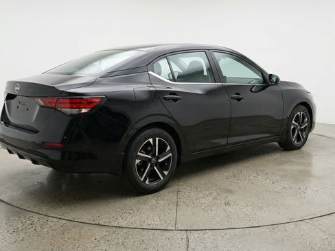 Used 2025 Nissan Sentra SV FWD image 9