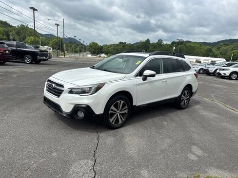 Used 2018 Subaru Outback 2.5i Limited AWD/4WD image 4