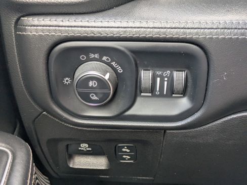 Used 2019 RAM 1500 Limited image 22