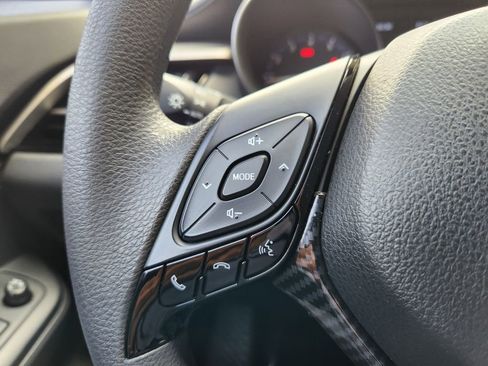 Used 2020 Toyota C-HR LE image 26