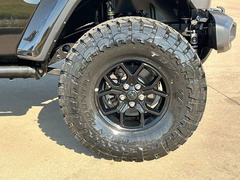 New 2024 Jeep Gladiator Sport AWD/4WD image 10