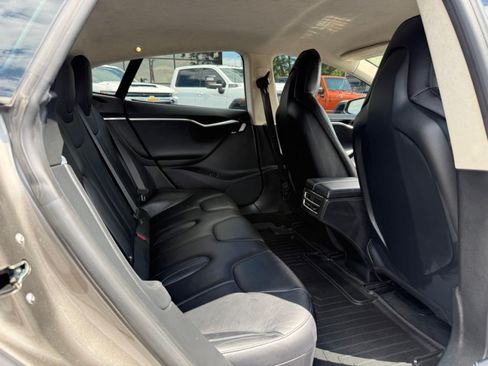 Used 2015 Tesla Model S 70D AWD/4WD image 25