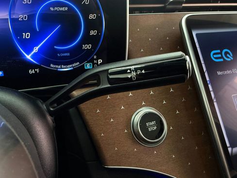 New 2026 Mercedes-Benz EQE 320 4MATIC SUV image 16