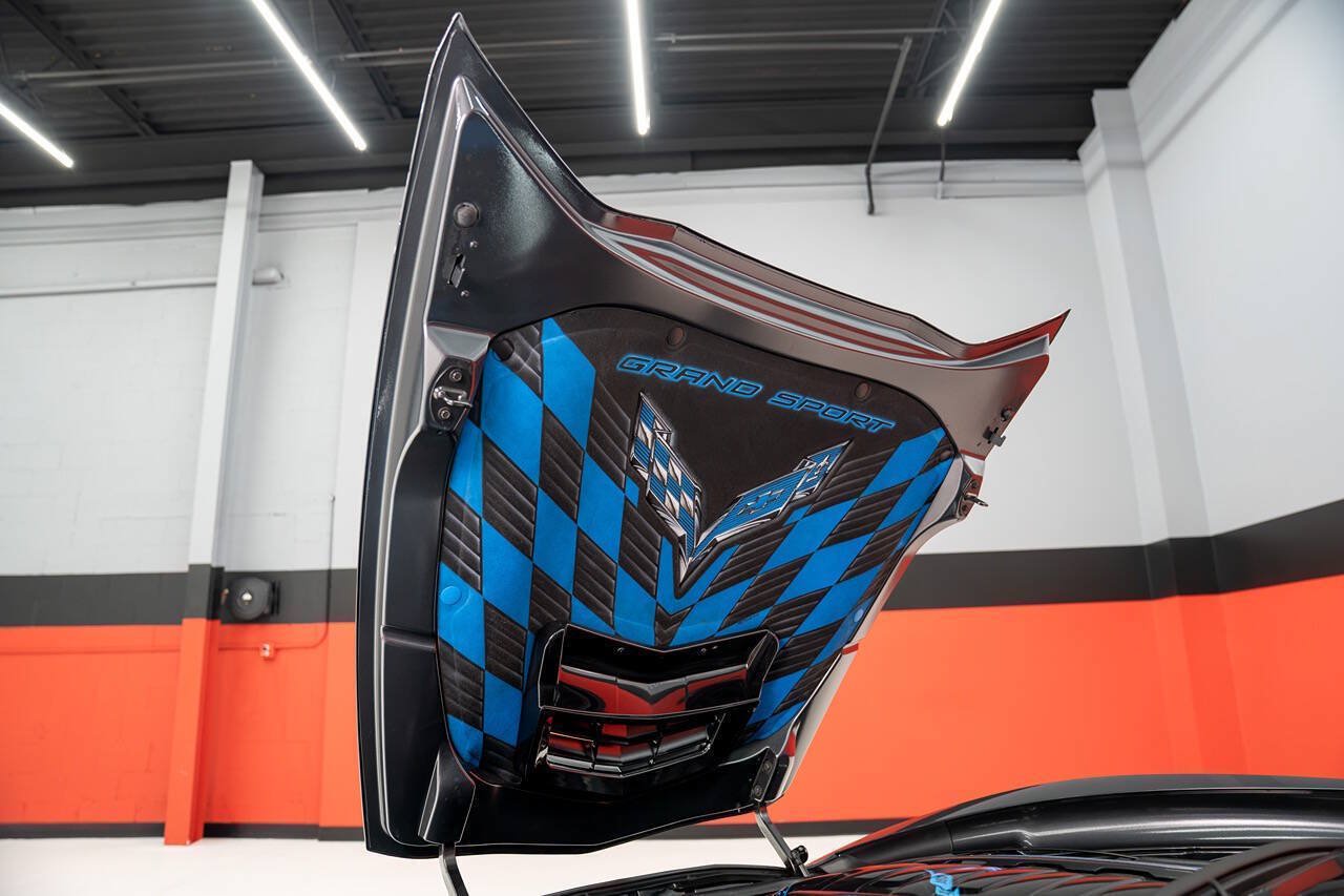 Used 2017 Chevrolet Corvette Grand Sport RWD image 11