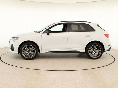 Certified 2025 Audi Q3 2.0T Premium Plus w/ Premium Plus Package image 2