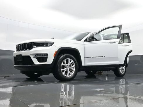 Used 2022 Jeep Grand Cherokee Limited AWD/4WD image 34