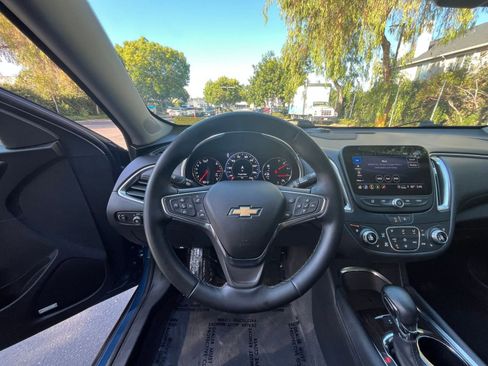 Used 2024 Chevrolet Malibu LT image 34