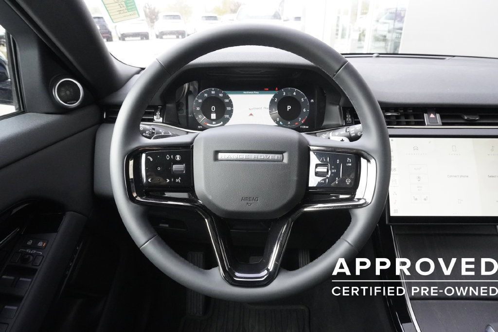 Used 2026 Land Rover Range Rover Evoque S AWD/4WD image 10