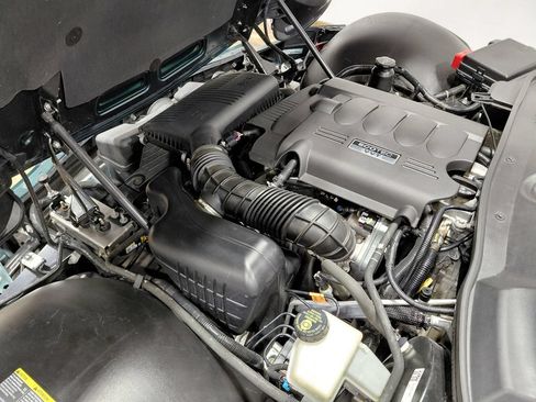Used 2007 Pontiac Solstice Convertible w/ Premium Package RWD image 35