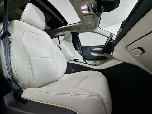 New 2026 Volvo XC40 B5 Ultra w/ Climate Package image 27