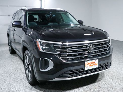 Used 2024 Volkswagen Atlas SEL AWD/4WD image 5