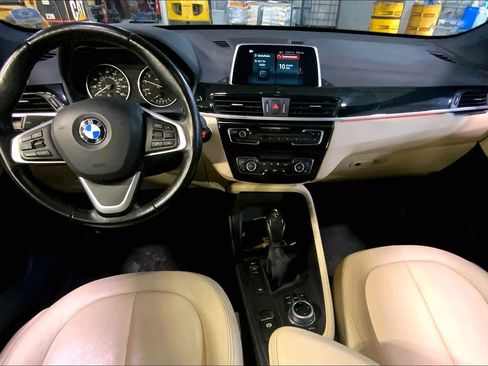 Used 2018 BMW X1 xDrive28i image 15