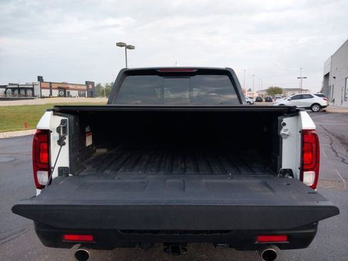 Used 2022 Honda Ridgeline Black Edition image 17