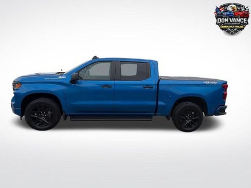 Used 2023 Chevrolet Silverado 1500 Custom AWD/4WD image 2