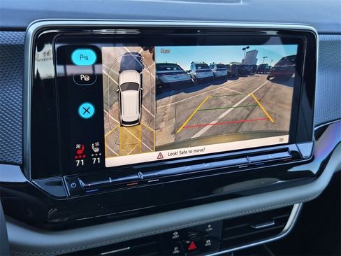 New 2026 Volkswagen Atlas Cross Sport SEL Premium R-Line image 10