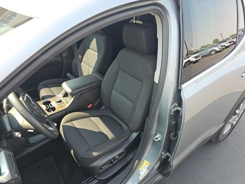 Used 2023 GMC Acadia SLE w/ Driver Convenience Package image 27