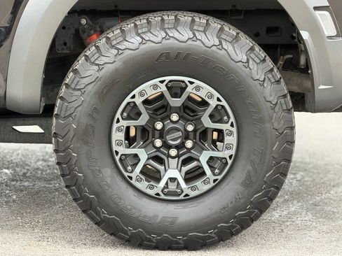 Used 2022 Ford F150 Raptor w/ Raptor 37 Performance Package AWD/4WD image 3