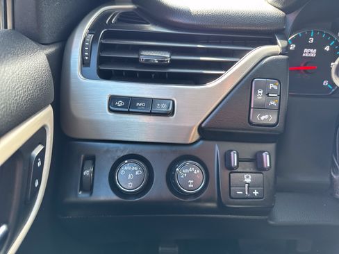 Used 2017 GMC Yukon Denali AWD/4WD image 20