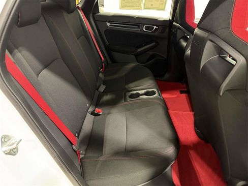 Used 2023 Honda Civic Type R image 10