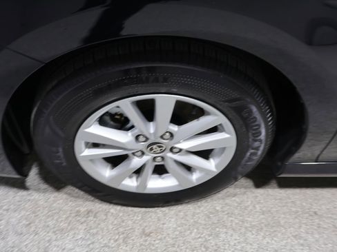 Used 2025 Toyota Camry LE w/ Convenience Package FWD image 10