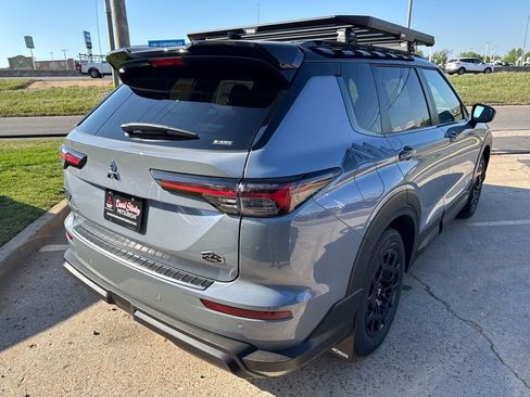 New 2026 Mitsubishi Outlander AWD image 4
